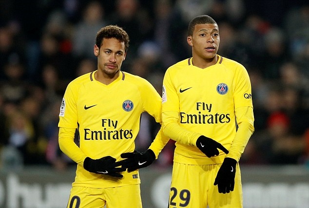 Paris St Germain bất ngờ thua trận đầu tiên của mùa giải trước tân binh Strasbourg ảnh 1
